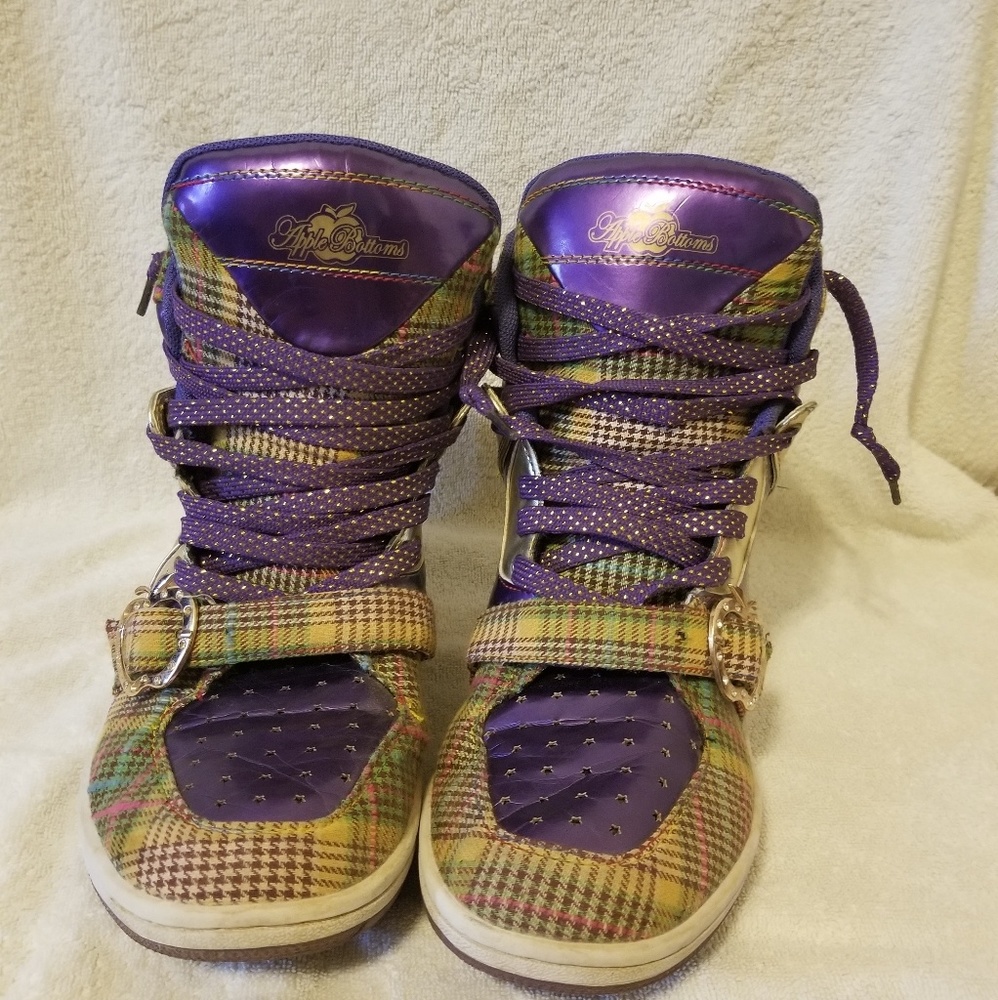 Apple Bottoms Shoes